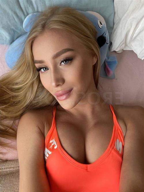 Apríl, escort in Bonn - 6899