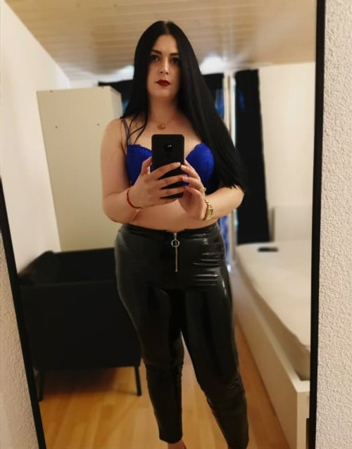 Escort modell Emal, Frankfurt am Main - 11383