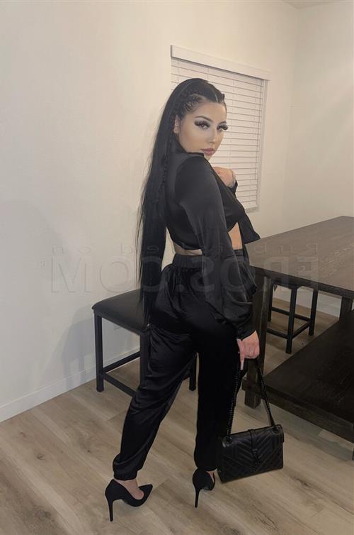 Jialei, escort in Darmstadt - 13317