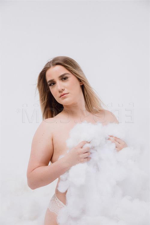Escort Naoemi, Hildesheim - 14530