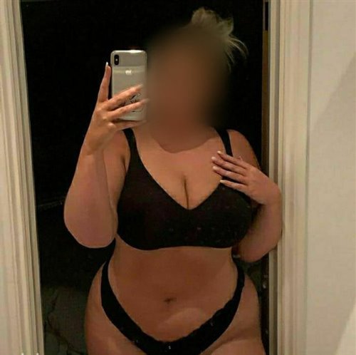 Sandih, escort in Hamburg - 13335